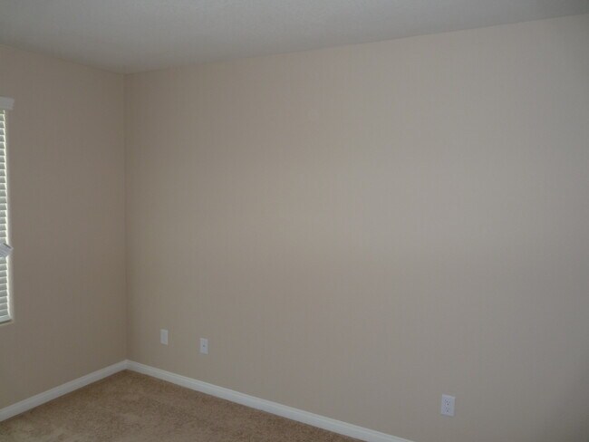 Building Photo - SOUTHERN HIGHLANDS 3 BEDROOM, 3 BATH HOME