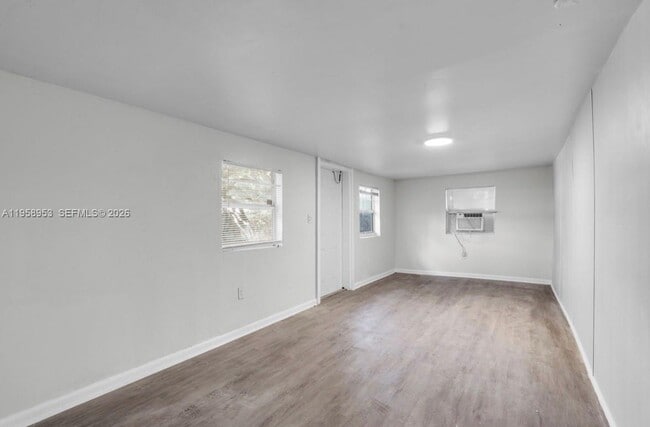 Building Photo - 914 NW 80th St