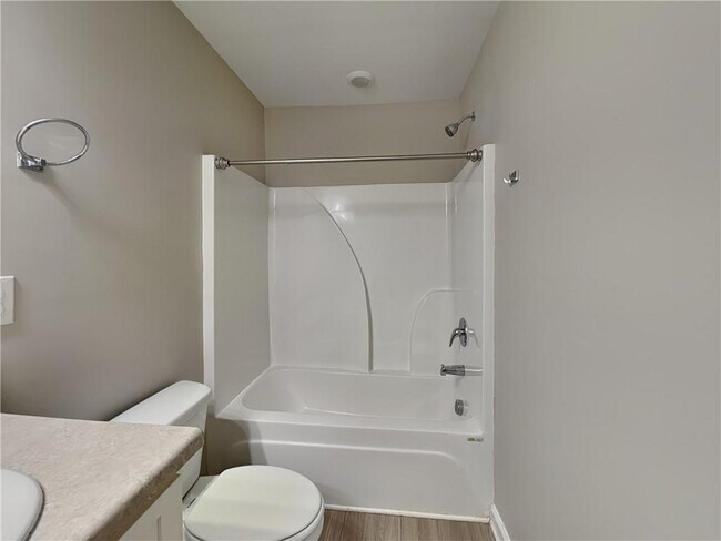 Building Photo - 409 Trickum Hill Dr