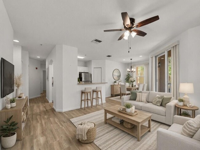 Building Photo - 5020 Fairways Cir