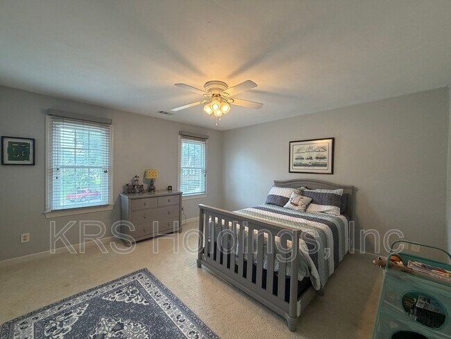Building Photo - 1520 Woodside Ct