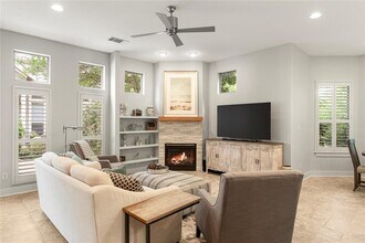 Building Photo - 3814 Ridgelea Dr