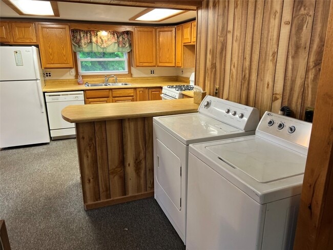 Building Photo - 26518 PA-267