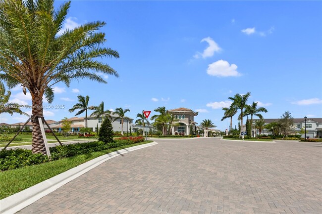 Building Photo - 5077 Eucalyptus Dr