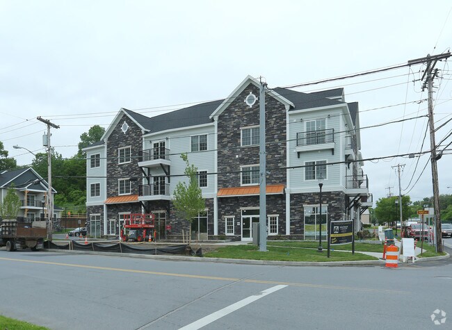 Primary Photo - 70 Excelsior Ave