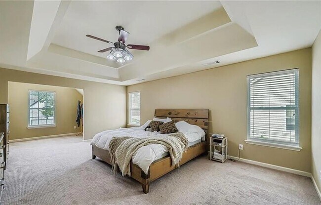 Building Photo - 1015 Pebble Creek Trail