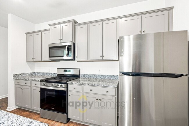 Building Photo - 644 Ladywood Dr