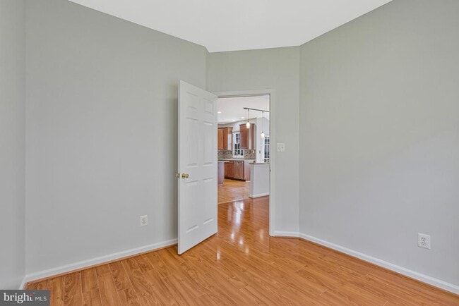 Building Photo - 10857 Hunter Gate Way