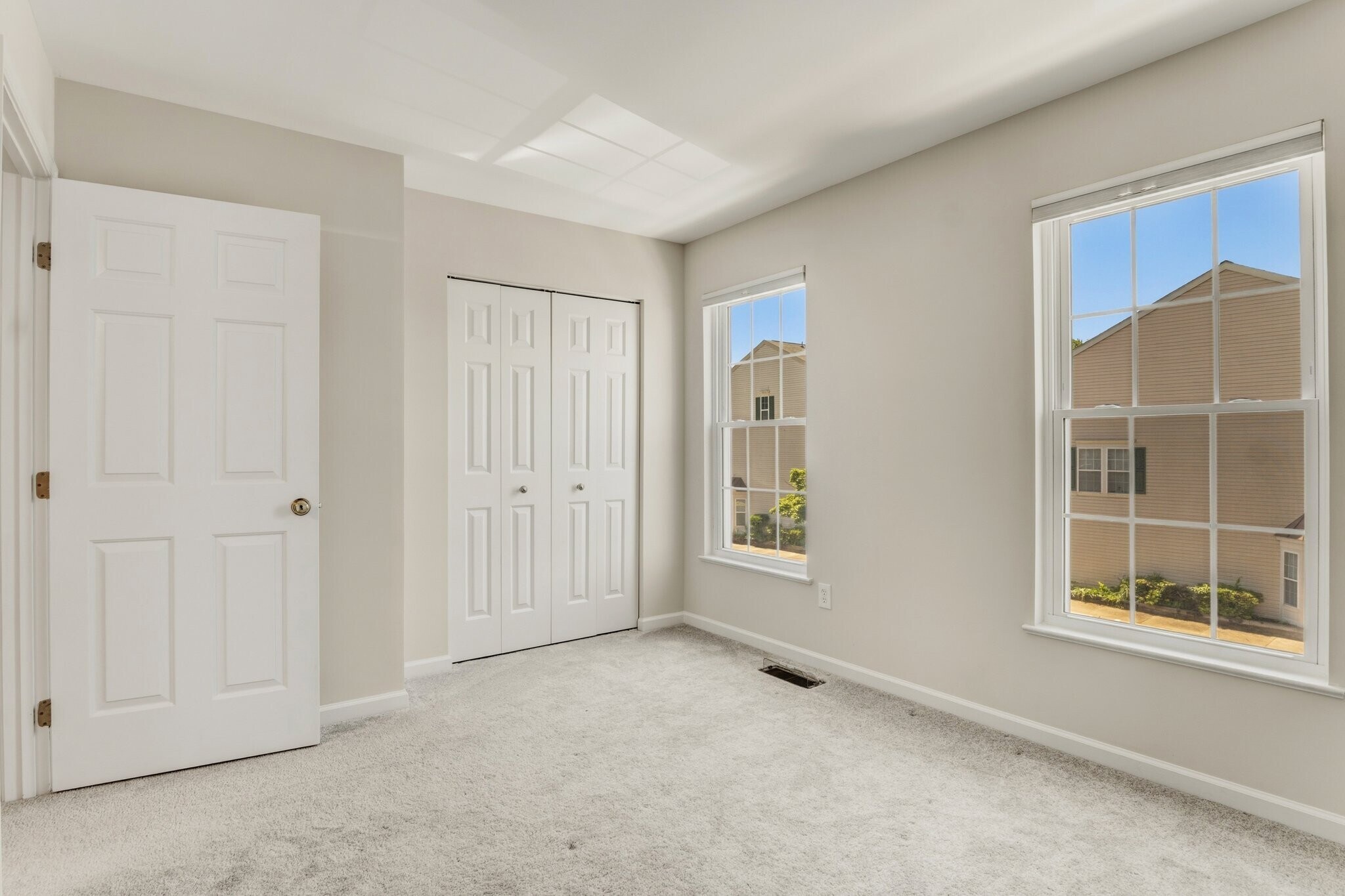 Building Photo - 4264 Wheeled Caisson Square