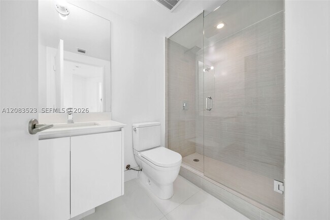 Building Photo - 300 Sunny Isles Blvd