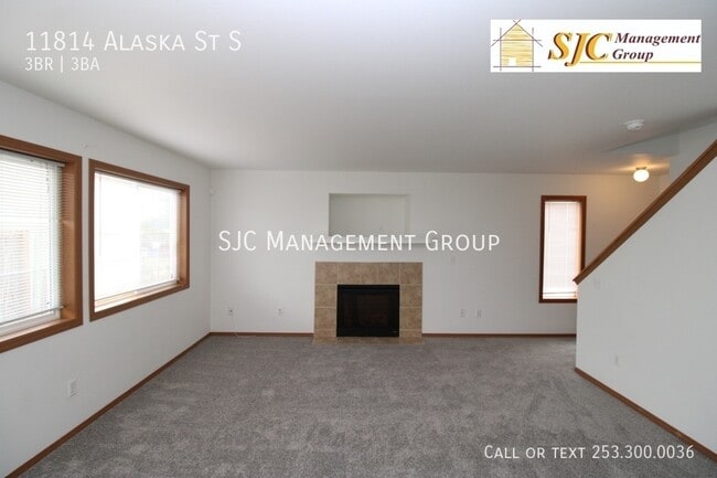 Building Photo - 11814 Alaska St S