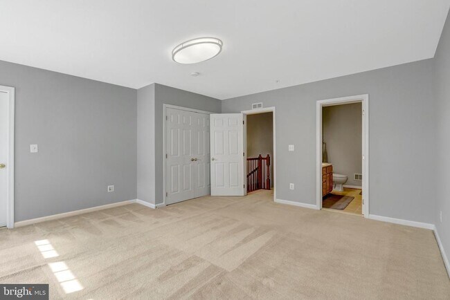 Building Photo - 4569 Whittemore Pl