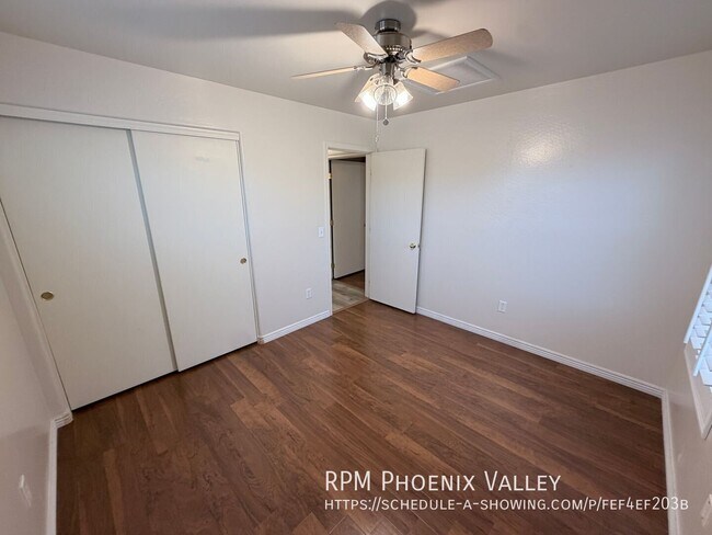 Building Photo - 12014 W Hopi St