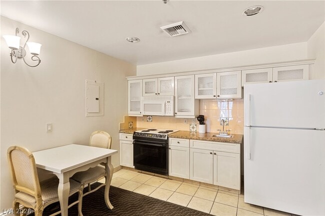 Building Photo - 30 Strada Di Villaggio