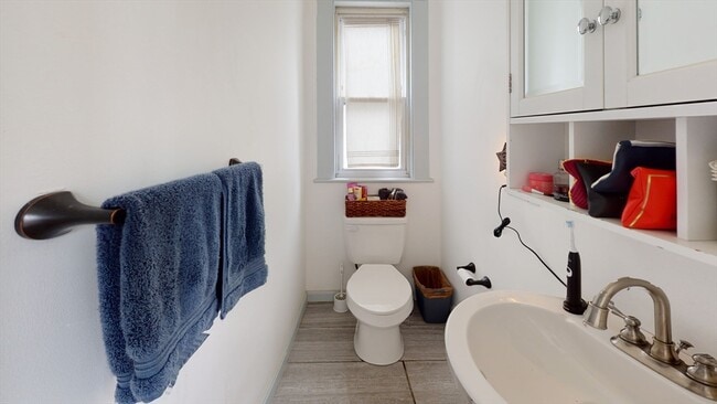 Building Photo - 7-9 Dexter St