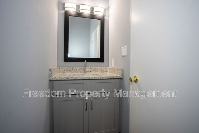 Building Photo - 17286 Wexford Loop
