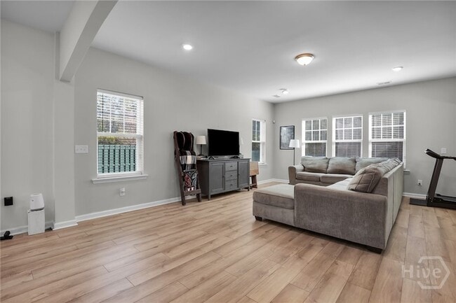 Building Photo - 2980 Kingswood Dr