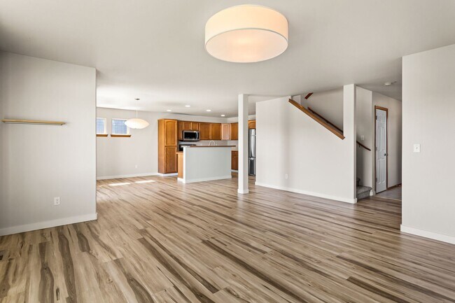 Building Photo - House in West Valley!