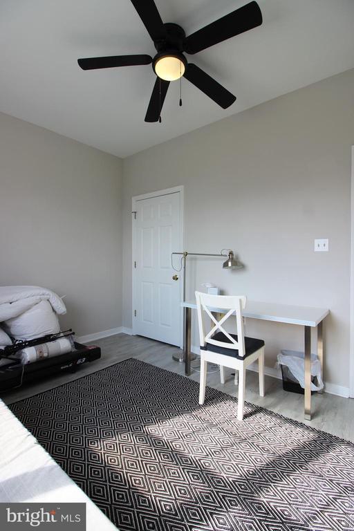 Building Photo - 1641 International Dr