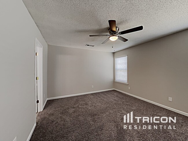 Building Photo - 1115 St Phillips Ct