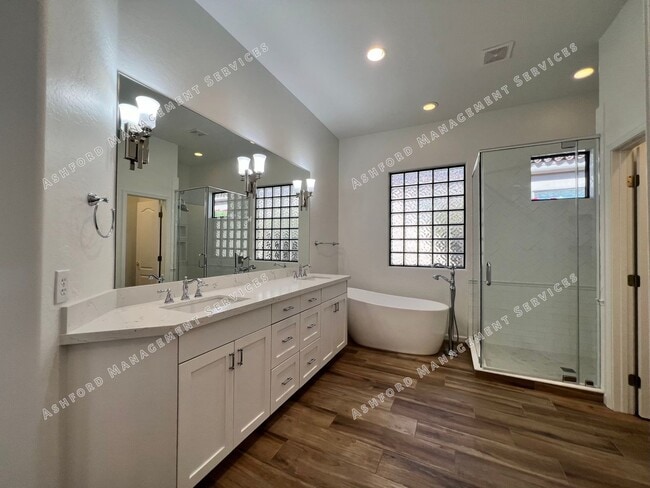 Building Photo - COME HOME TO LUXURY IN GATED GRAYHAWK GOLF...