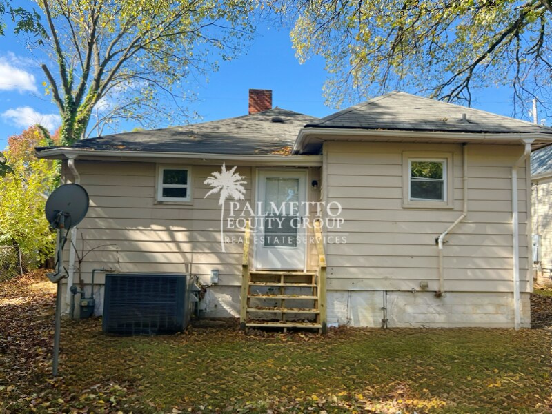 Building Photo - 823 Silver Ave