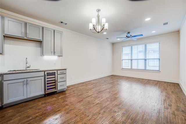 Building Photo - 4316 Hartford St