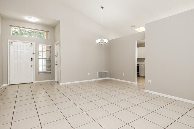 Building Photo - 11641 Kenley Cir