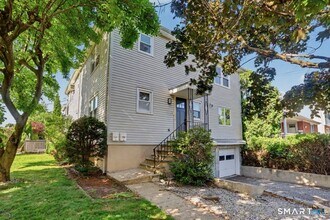 Building Photo - 92 Burwood Ave