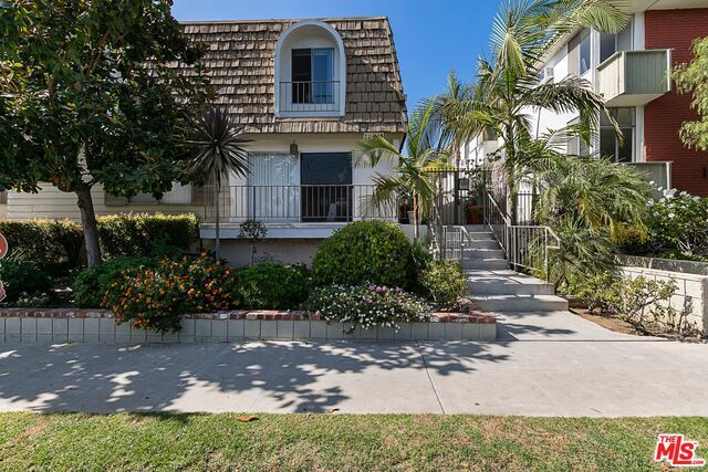 Building Photo - 11945 Darlington Ave