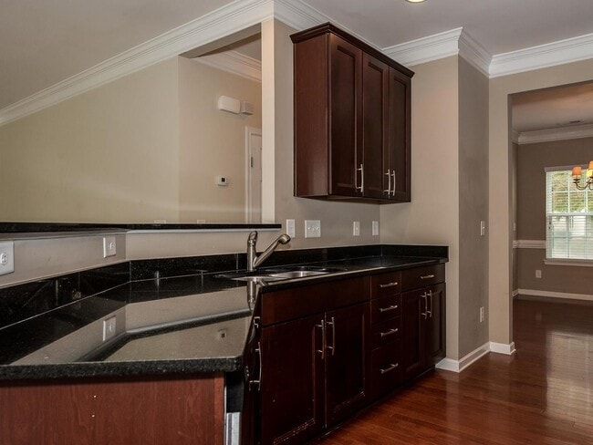 Building Photo - Great location off Archdale!
