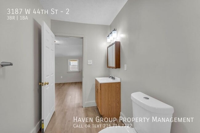 Building Photo - 3187 W 44th St