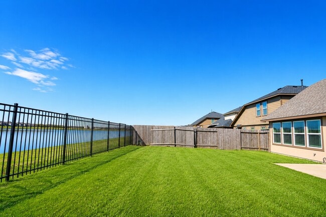 Building Photo - 9218 Mission Arbor Ln