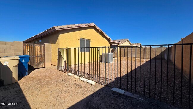 Building Photo - 25039 W Dove Trail