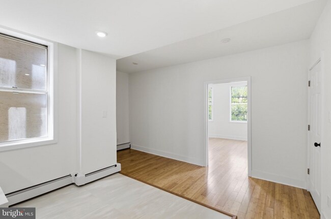 Building Photo - 5939 Drexel Rd