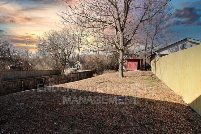 Building Photo - 855 Academy Ave