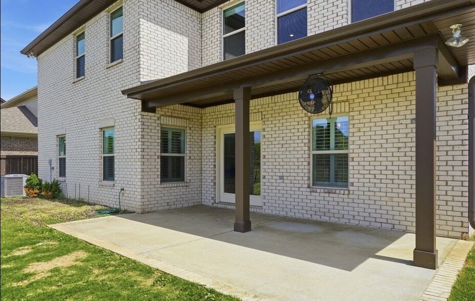 Building Photo - 218 Jubilee Cir SE