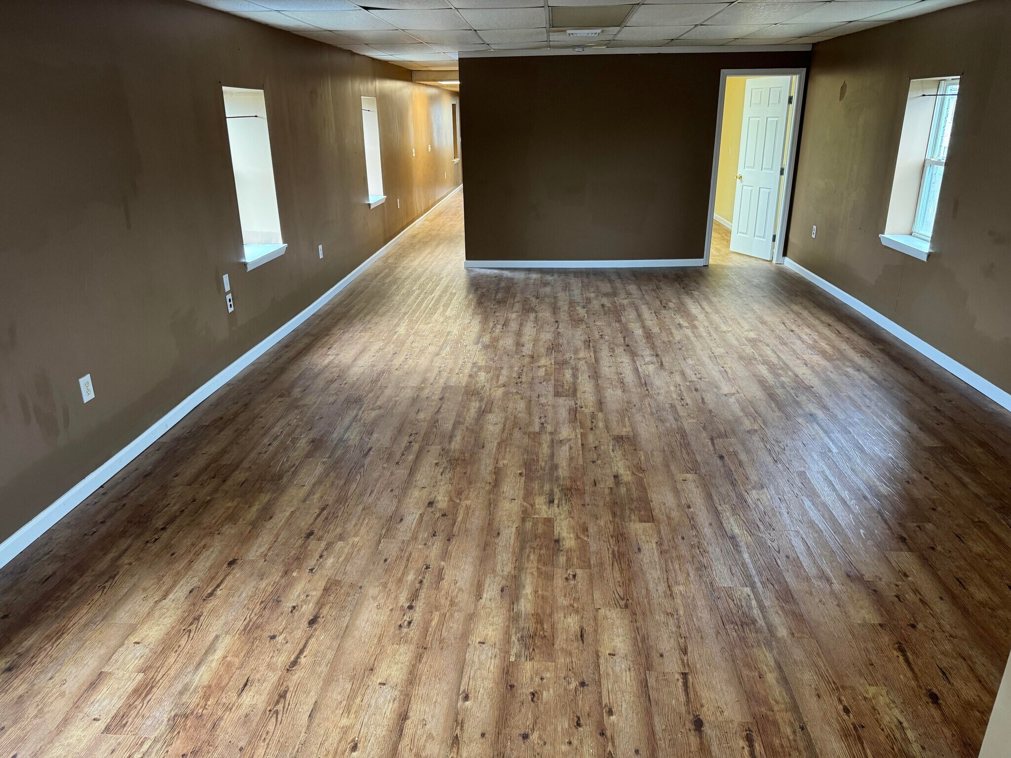living room - 207 N 1st St