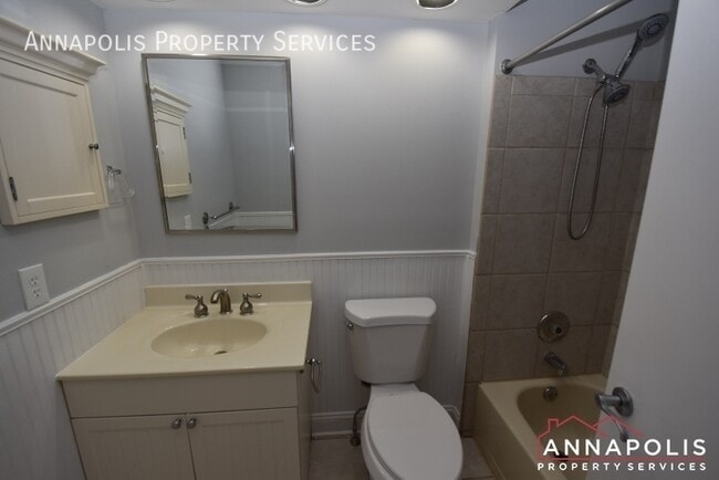 Building Photo - 906 Windwhisper Ln