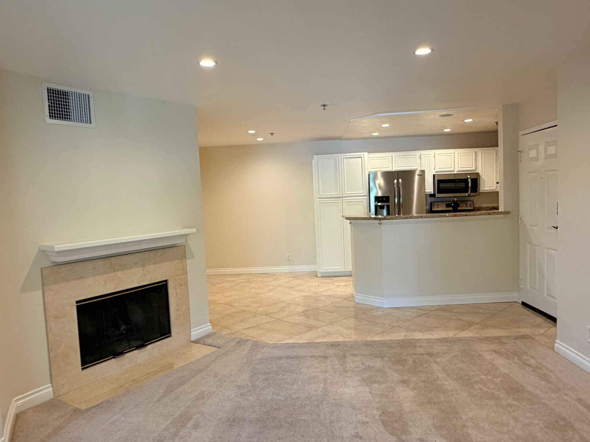 Building Photo - 653 Oak Run Trl