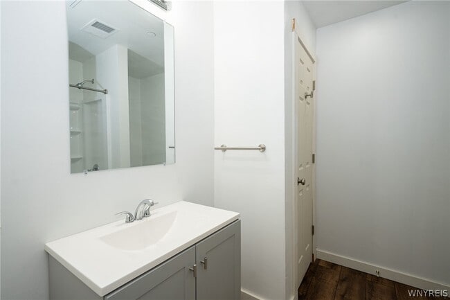 Building Photo - 2335 Main St