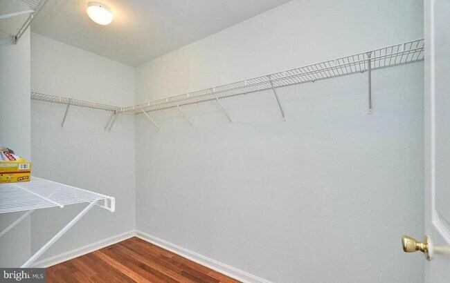 Building Photo - 12827 Fair Briar Ln