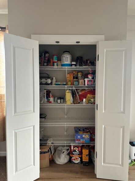 Pantry - 6992 SE Frasier Ln