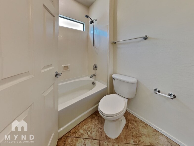 Building Photo - 38024 N Pagoda Ln