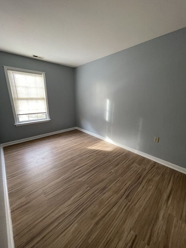 Building Photo - 1007 Caroline St