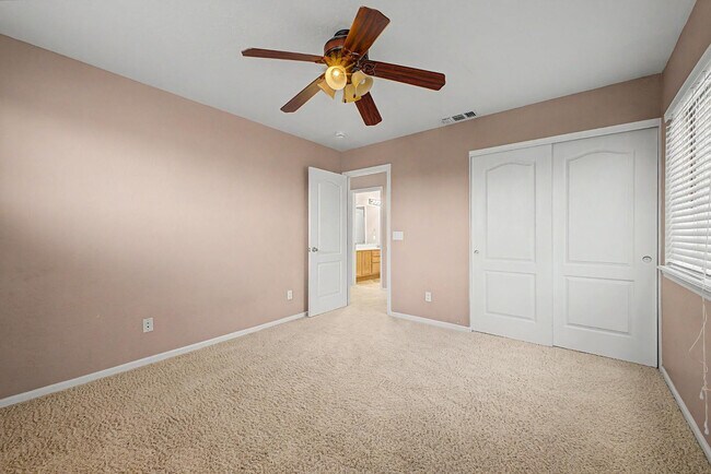 Building Photo - 6772 W Sonnet Dr