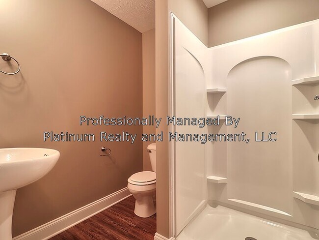 Building Photo - 325 Landrum Pl