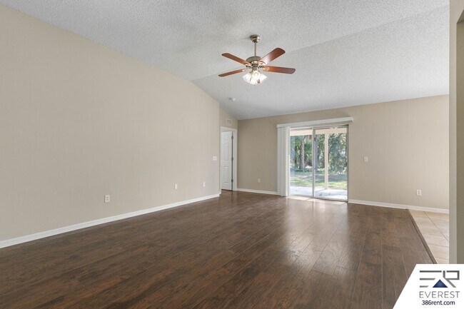 Building Photo - SPACIOUS 3/2/2 IN POPULAR PINE GROVE