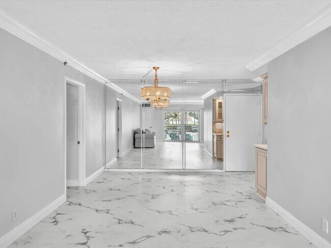 Building Photo - 3301 S Ocean Blvd