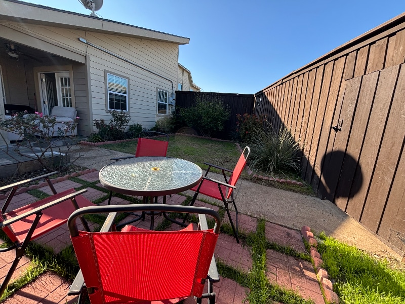 Building Photo - 9461 Timberleaf Dr